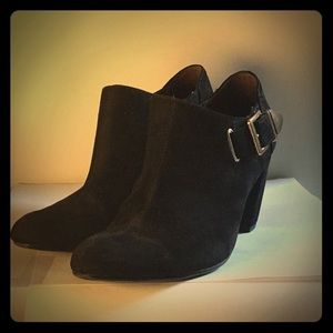 Aerosoles heel rest ankle boots